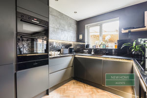 Photo 25- click for photo gallery